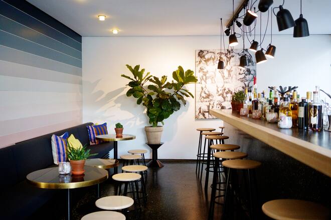 Sale Bar Zurich im Restaurant Blau