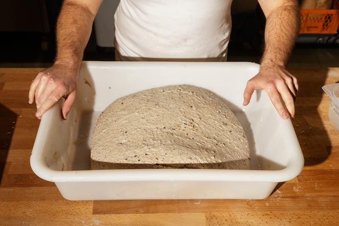 Züribrot mit Larissa Stamoulos und Sascha Graf in ihrer Bäckerei in Zürich