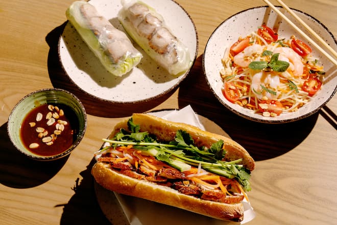 Banhmi 136 im Bridge an der Europaallee