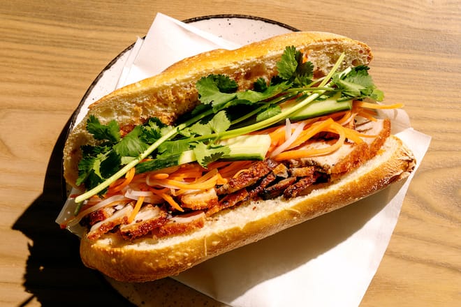 Banhmi 136 im Bridge an der Europaallee