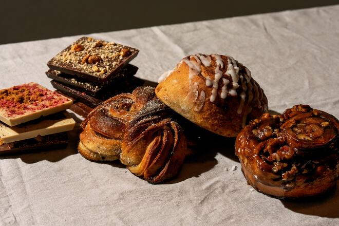 Moon Shop Zurich von White Rabbit Bakery und Künzi Kakao