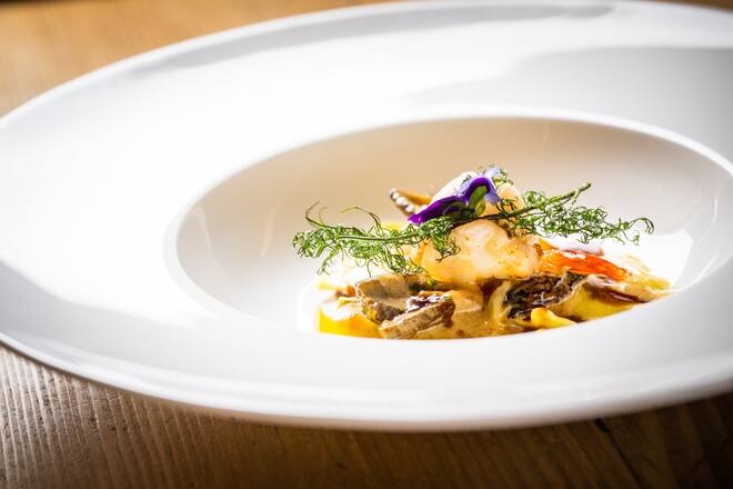 Koch Röbi Gisler Gitzi Menü Restaurant Kaiserstock Riemenstalden SZ