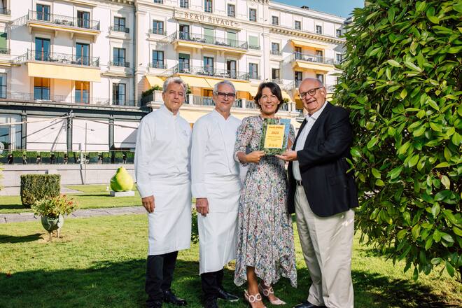 v.l.: Raphaël Breton - executive sous-chef, Thierry Buffeteau- executive chef, Nathalie Seiler-Hayez, Urs Heller
