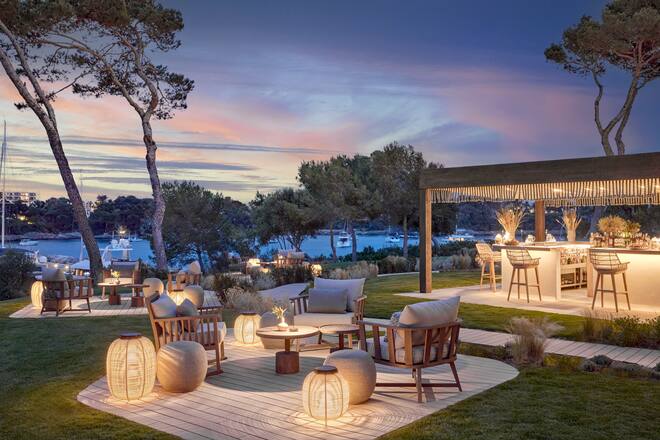 ikos-porto-petro_porto-petro-bar_0402_vol.3_jm