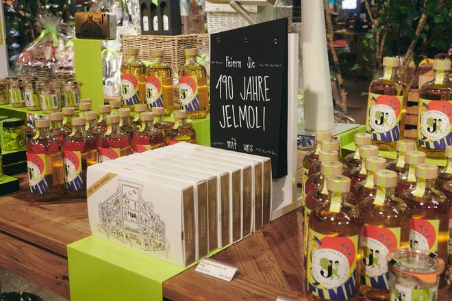 Jelmoli feiert mit Gin, Schoggi & Hüppen