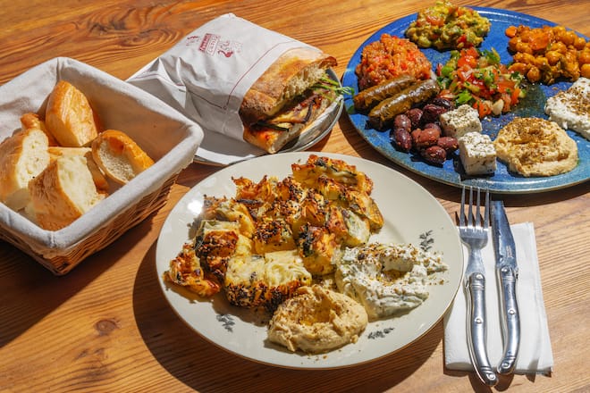 Hasans Sandwich Zurich Oerlikon Mezze Teller Börek