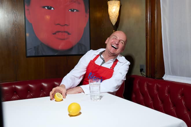 Rico Zandonella lacht