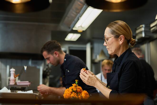 Tanja Grandits in der Küche