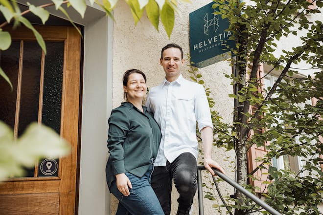Junges Wirtepaar: Svenja Bellmann und Adrian Nessensohn haben 2021 das «Helvetia» übernommen.