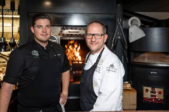 13.10.2024; Rehetobel: 4-Hands Dorfhuus Gupf mit Rolf Fliegauf und Sven Vogelsanger. Portrait Sven Vogelsanger und Rolf Fliegauf. © Valeriano Di Domenico