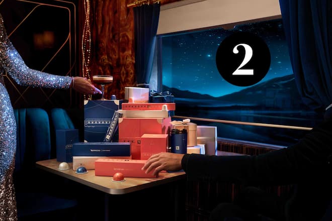 Verlosung: drei Geschenkpakete von Nespresso mit Kaffee-Maschine, Tasse und Kaffees der «Festive Season».