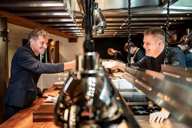 Widder, Gastgeber Ansgar Fischer mit Stefan Heilemann