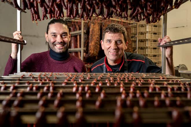 Metzgerei Jenzer, Arlesheim, Christoph Jenzer mit Chefkoch Lorenz Kaiser mit Powerriegeln