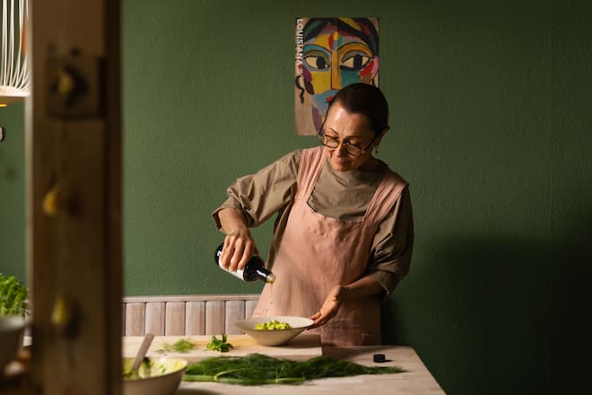 Tanja Grandits, Fontclara, Olivenöl, Zander-Ceviche mit Basilikum-Olivenöl