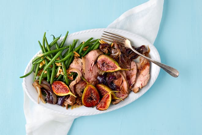 Kalbsbraten an Balsamico-Feigen mit Bohnen-Mandel-Salat