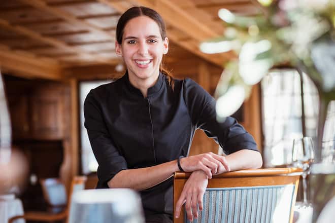 Noémie Bernard, Küchenchefin - Giorgio, Koch und Vater von Noémi - Anita Bernard, Gastgeberin - Restaurant Sternen - Dorfstrasse 1 in Walchwil - Montag, 18.2.2019 - Copyright Olivia Pulver