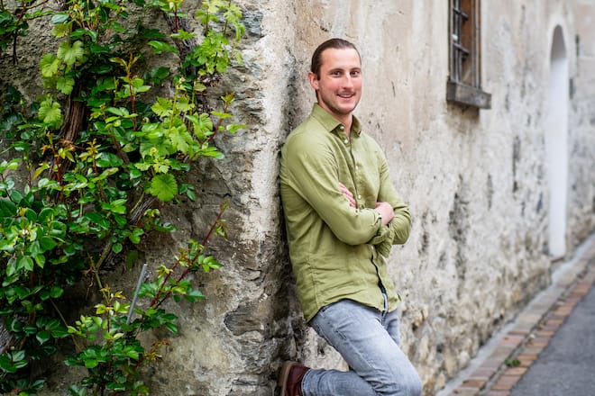 Patrick Adank - Die Winzer aus der Bündner Herrschaft Martin Donatsch, Roman Hermann, Patrick Adank, Laura Pelizzatti und Raphael Hug vom Weingut Wegelin nehmen an der Garden Party 2019 teil. - Fläsch, Dienstag, 7.5.2019 - Copyright Olivia Pulver