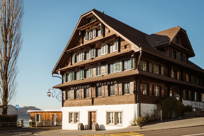 Noémie Bernard, Küchenchefin - Giorgio, Koch und Vater von Noémi - Anita Bernard, Gastgeberin - Restaurant Sternen - Dorfstrasse 1 in Walchwil - Montag, 18.2.2019 - Copyright Olivia Pulver