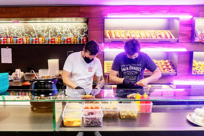 Action Sub Zurich Pop-up im Café Grande von George Tomlin, Patrick Schindler, Kenny Thomson Sub Sandwich Subways