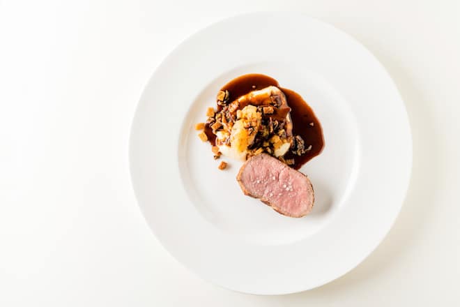 Uwe Seegert: Kalbskopfbacke, Sellerie, Apfel - Tschuggen Gourmet Tour - Arosa - 7. Januar 2022 - Copyright Olivia Pulver