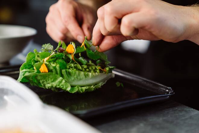 Thomas Brandner, Chefkoch Bauernschänke Zürich kocht mit LUMA Delikatessen - 29.8.2022 - Copyright Olivia Pulver