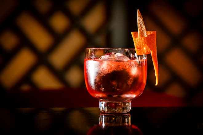 Geneve, le 10 juillet 2025. Serie de photos de differents cocktail realise a l Hotel la Reserve par le bartender Fabien Theisgen . © Magali Girardin