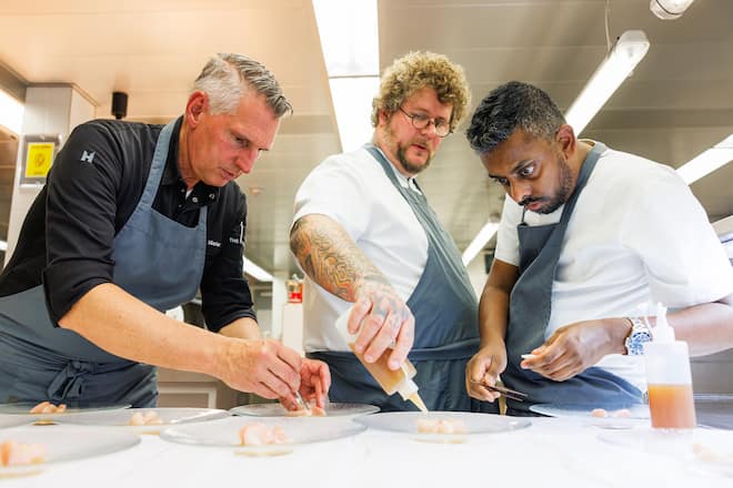 Heiko Nieder (l.) mit Eric Vildgaard uns dessen Sousvhef Mats.