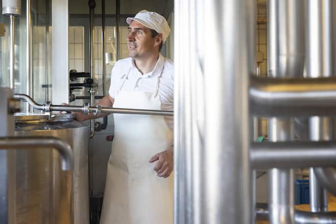 Emmentaler Käse Geschichte mit Matthias Sempach in Käserei Mosigen 2022