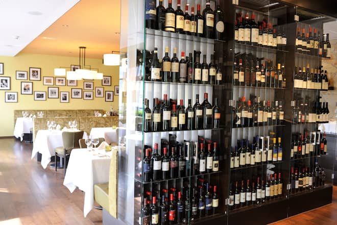 Bad Bubendorf, Rest. Osteria Tre, 4416 Bubendorf. Koch Gianluca Garigliano mit hausgemachter Pasta