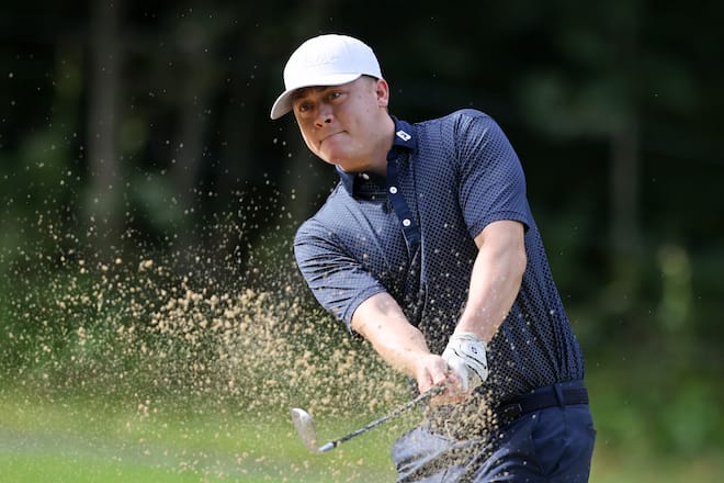 Joel Ellenberger GaultMillau Golf Turnier in Engelberg Copyright by : sampics PhotographieBierbaumstrasse 681243 MünchenTEL.: ++49/89/82908620 , FAX : ++49/89/82908621 , E-mail : sampics@t-online.deBankverbindung : Hypovereinsbank München Konto : 1640175229 , BLZ 70020270IBAN : DE78700202701640175229 BIC : HYVEDEMMXXXweitere Motive finden sie unter : www.augenklick.de