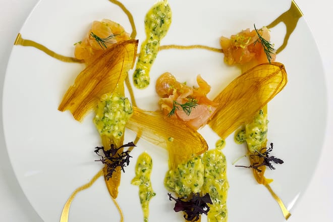 Gravlax d’ombles Fontaine, endives au safran