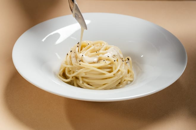 Antonio Colaianni, Ristorante Ornellaia, Spaghetti Cacio e pepe; Pecorino Romano; Parmigiano Reggian;