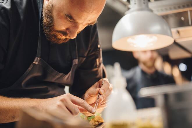 Hotel Vals 7132, Restaurant Silver, Chefkoch Mitja Birlo,Küche,Foto: Digitale Massarbeit, Tanja und Simon Kurt