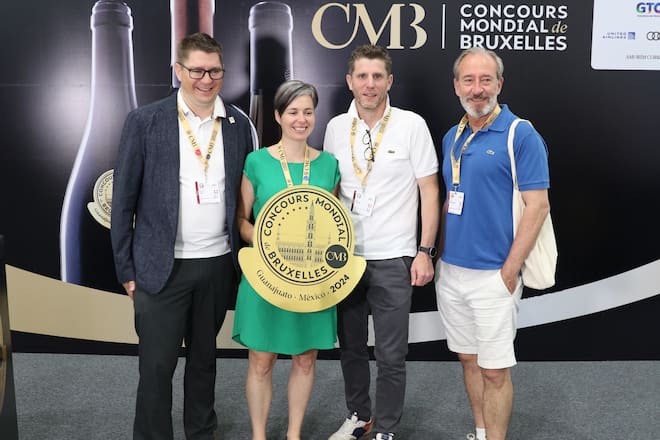Les membres suisses du jury au Concours Mondial de Bruxelles, à Guanajuato, au Mexique ( de g à dr.): Nicolas Joss, Marjorie Bonvin, Jan Dufféal et Knut Schwander