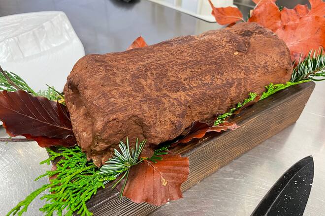 Bûche de Noël Othmane Khoris The Alpina Gstaad Pâtissier de l'année