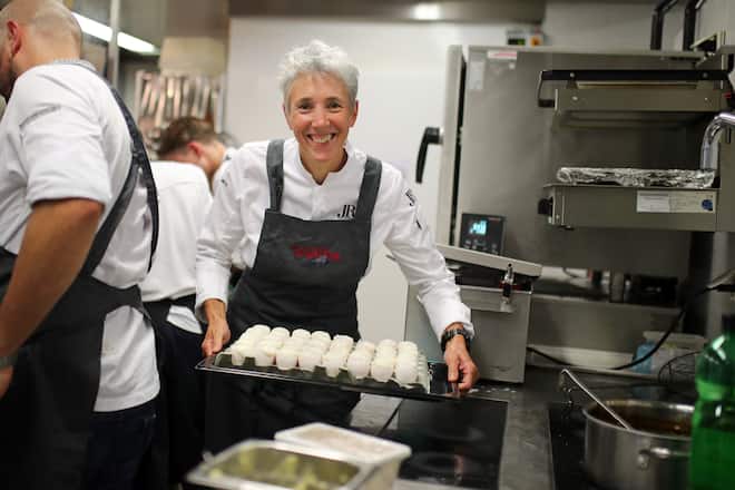 Silvia Manser GaultMillau Golf Turnier in Engelberg Copyright by : sampics PhotographieBierbaumstrasse 681243 MnchenTEL.: ++49/89/82908620 , FAX : ++49/89/82908621 , E-mail : sampics@t-online.deBankverbindung : Hypovereinsbank Mnchen Konto : 1640175229 , BLZ 70020270IBAN : DE78700202701640175229 BIC : HYVEDEMMXXXweitere Motive finden sie unter : www.augenklick.de