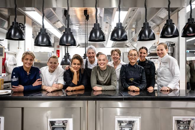 Das grosse Fest der Super-Women Shef's Kitchen Table