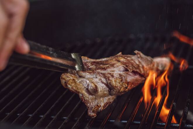 Pata Negra Pluma, Second Cut - Luma Delikatessen - Lucas Oechslin und Marco Tessaro - Smith and de Luma Zürich - Grillieren Zuhause bei Lucas - Fleisch - Juli 2020 - Copyright Olivia Pulver