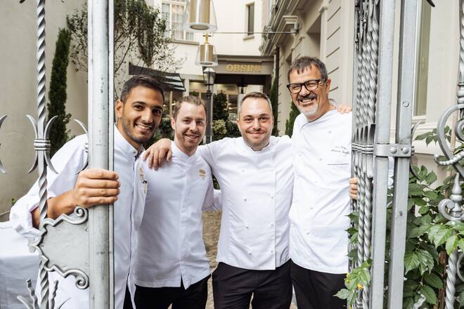 Hotel des Jahres 2024 - v.l Benjamin Halat, Dominik G. Reiner (GM) Urs Heller und Dario Moresco