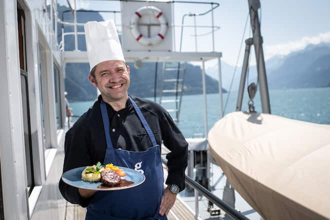 Nidwaldner Hacktätschli an Urbräu-Jus mit zweierlei Rüeblimit René Striegler Ober-Chef