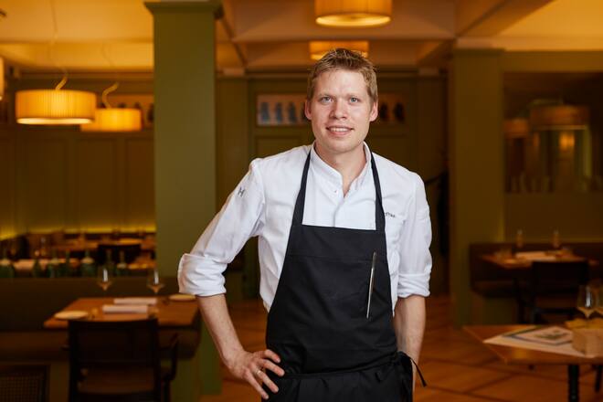 Fabio Toffolon. Restaurant zum Ãusseren Stand, Koch Fabio Toffolon und Werner Rothen, Gastgeber, Bern, 14.11.2019, Foto Lucia Hunziker