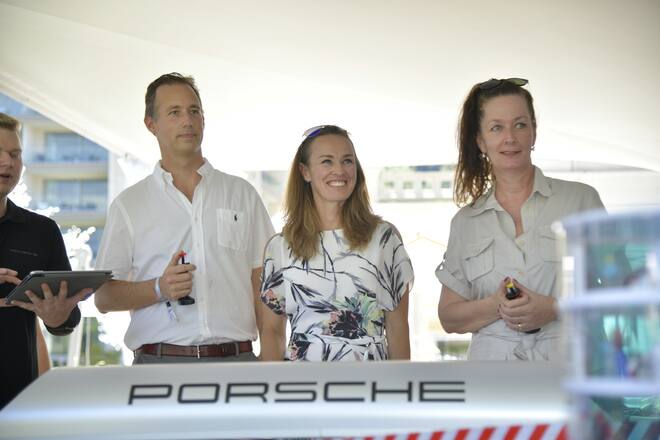 Martina Hingis Carrera-Bahn Porsche