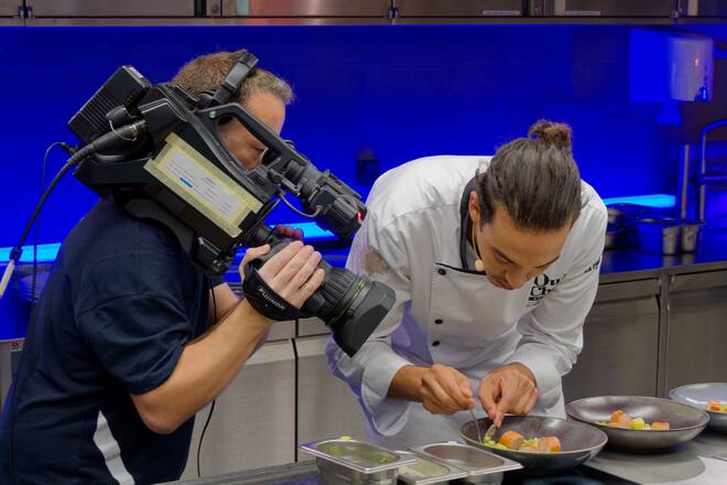 Oui, Chef Academie! La Télé
