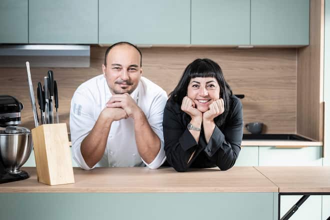 Alessandro Cannata et Francesca Fucci. Ce sont 2 chef(fe)s, elle du Fiskebar à Genève et lui de l'Hôtel des Horlogers au Brassus.
