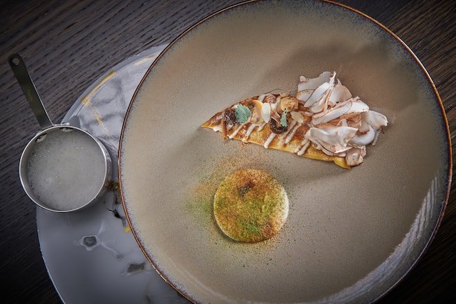 Champex Lac, le 26 novembre 2022 ,Mariano Buda, nouveau chef et son équipe au 1465, nous présente sa nouvelle carte , au restaurant Au club Alpin © Sedrik Nemeth