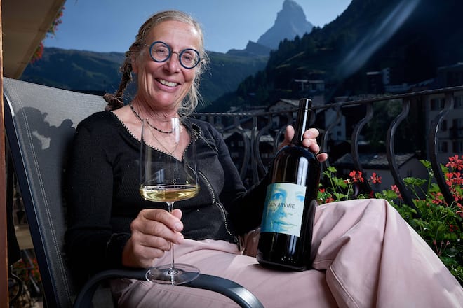 Zermatt, le 22 juillet 2026, Ici Marie Thérèse Chappaz qui accompagne avec ses vins tous les platsWine and Dine Zermatterhof, avec Gilles Varone et Stefan Lünse © sedrik nemeth