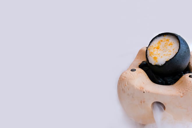 Verkohltes Grapefruit-Dessert by Khoris Othmane, The Alpina Gstaad, BE