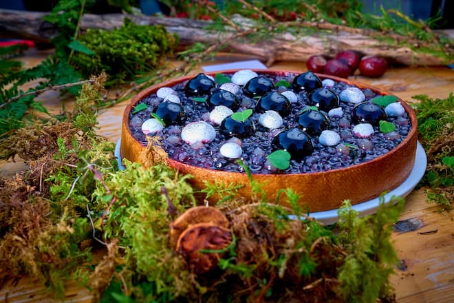 Grimentz, le 11 octobre 2026, concours de la meilleure tarte aux myrtilles , avec dans le jury Franck Raynaud et Edouard Loubet chefs étoilés dans le cadre du festival Epicurialpes 2026 © sedrik nemeth