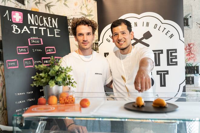Kalte Lust, Dominik Hartmann lanciert seine neue Glacé Sanddorn Aprikosen Miso Karamell, Glacénockenstechen Contest, Dave Wälti, Sieger und Dominik