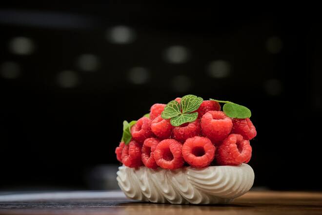 virginie-gerhard-gabriel-monnet-simeon-calame-romandie-sucree-nouveau-livre-de-patisserie-editions-slatkine